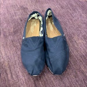 navy blue canvas Toms. Size 9.5